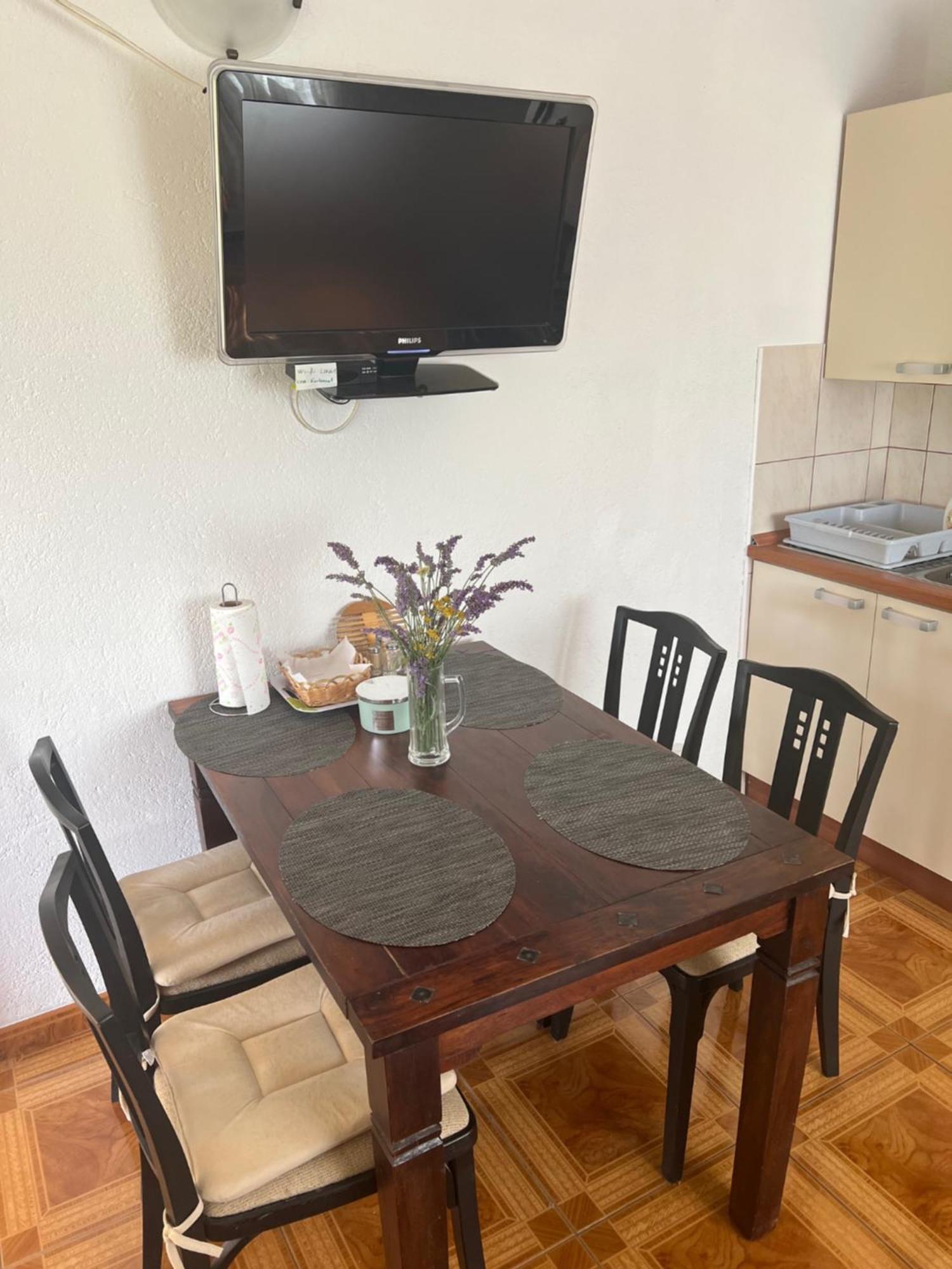 Apartmani Anna Vir Zewnętrze zdjęcie